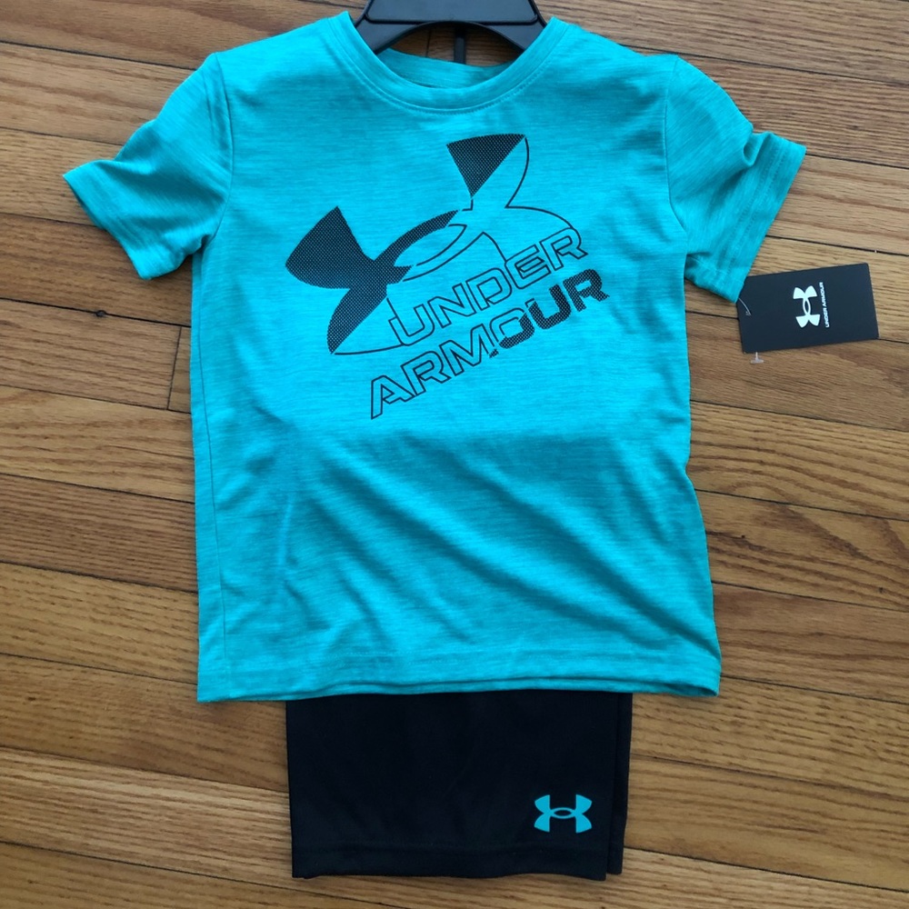 NWT- Boys Under armor set size 5